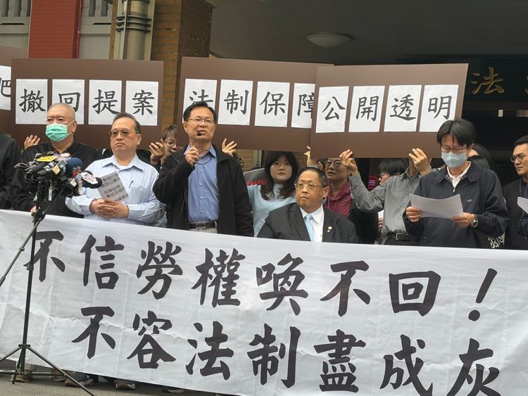 挺助理遭嗆收割!張啓楷稱「我掌聲很多」:綠委1個都沒來