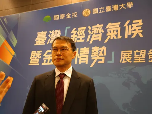 国泰台大团队上调明年GDP至3%　 影响206年5大因素一次看