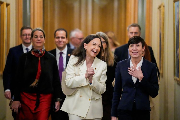 馬查多驚心動魄出逃過程曝光!傳獲川普政府協助美軍F-18護駕