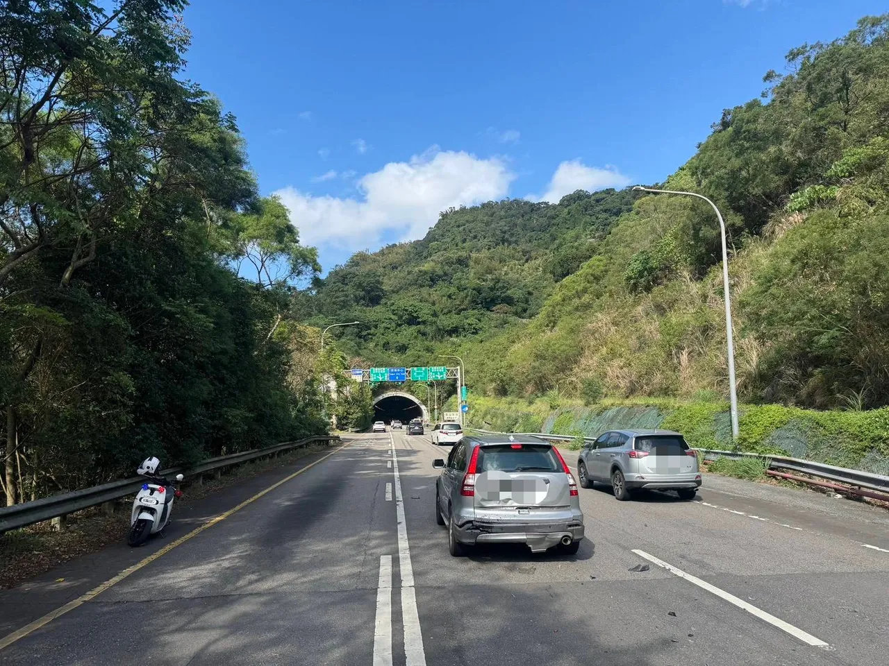 事故现场。翻摄画面