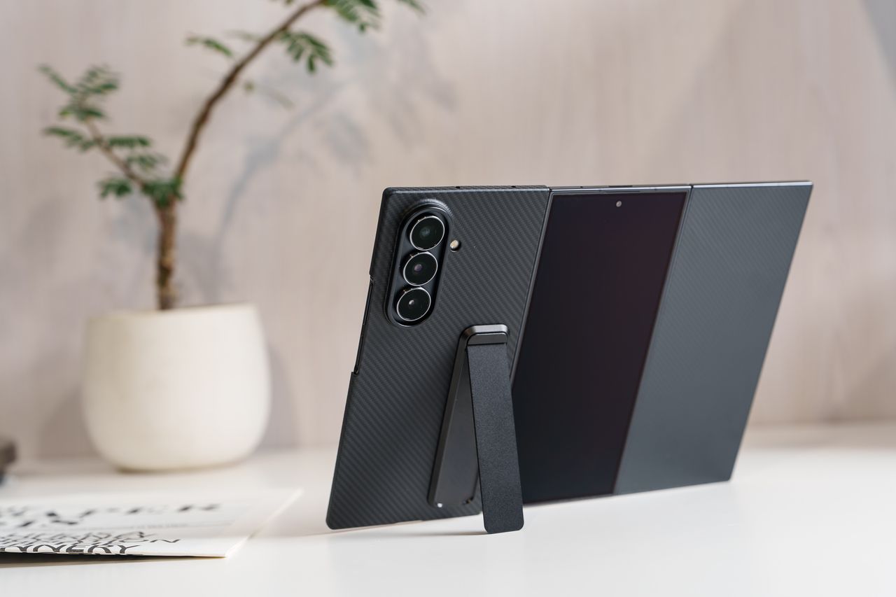 三星Galaxy Z TriFold登場 三摺旗艦電信資費一次看