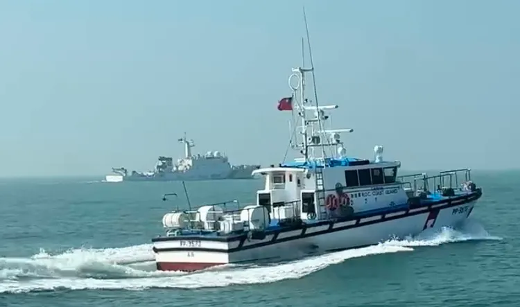 中国海警船上午侵扰金门水域。翻摄画面