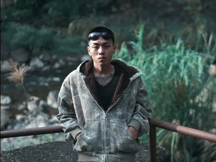 栗子透過《糞》自剖人生哲學。不能想太多提供