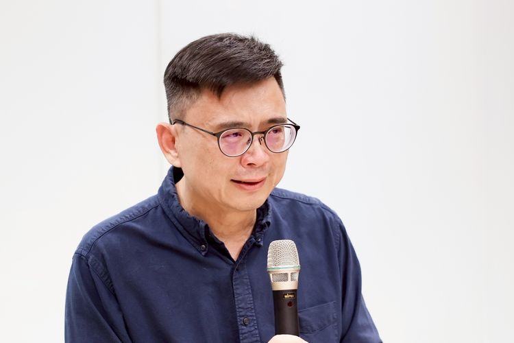 賴瑞隆二度開記者會未談初選 媒體人:也許是兒子救了他