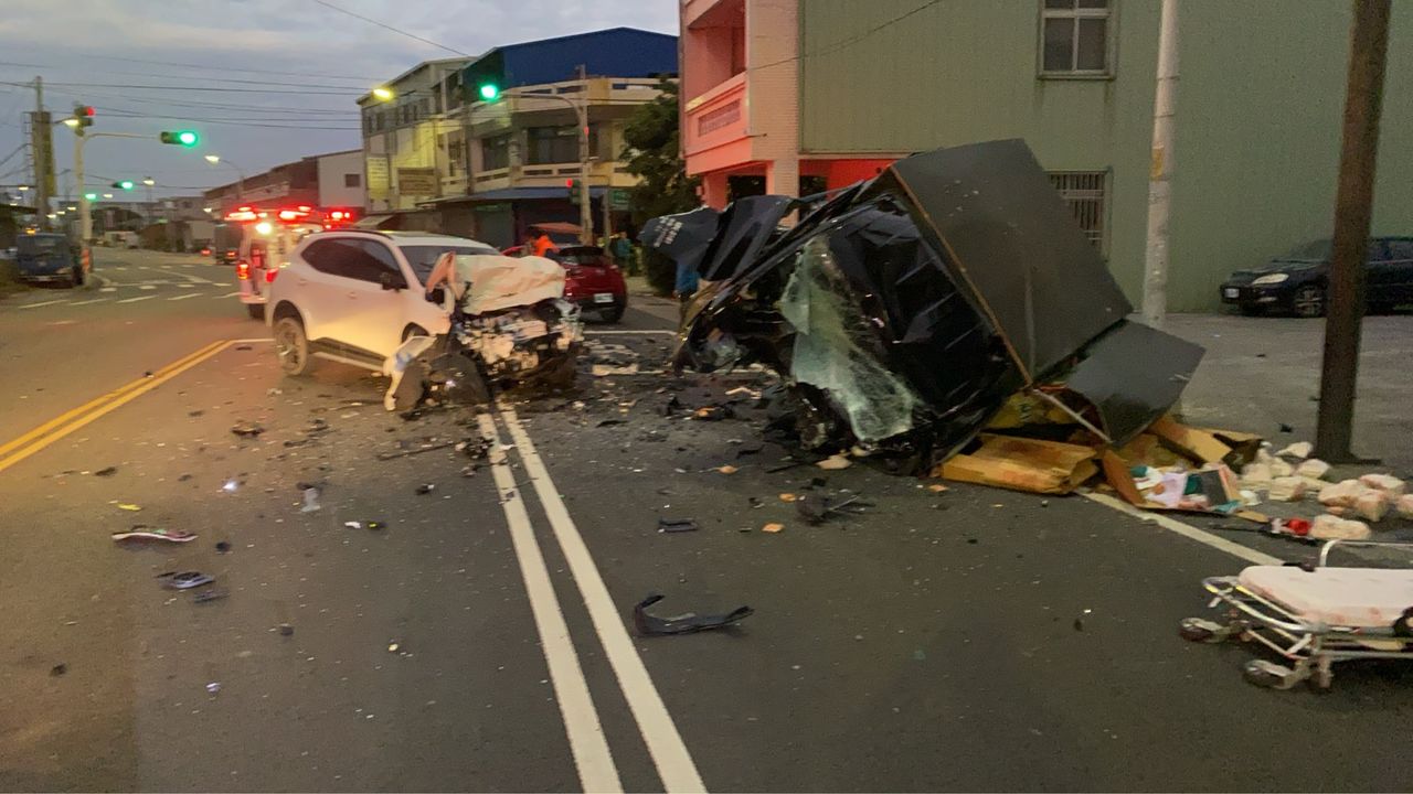 雲林斗南清晨3車相撞 2死2傷!肇事原因釐清中