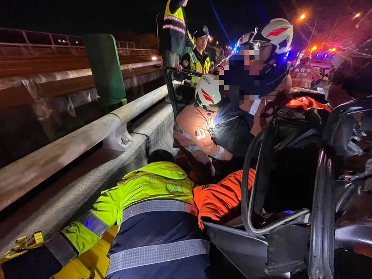 現場搶救。新竹市消防局提供