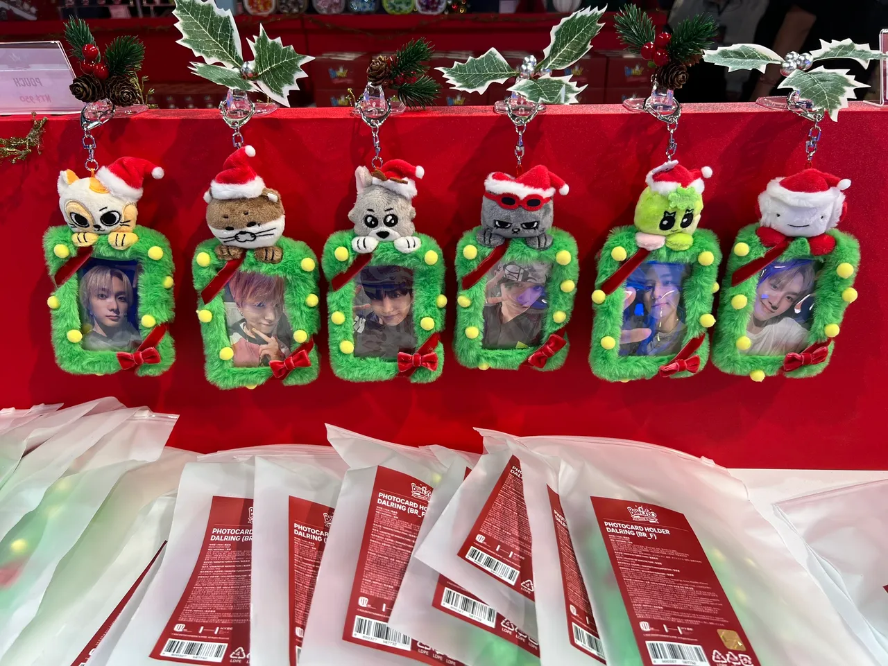 BBNEXDO圣诞造型卡套。陈薇安摄