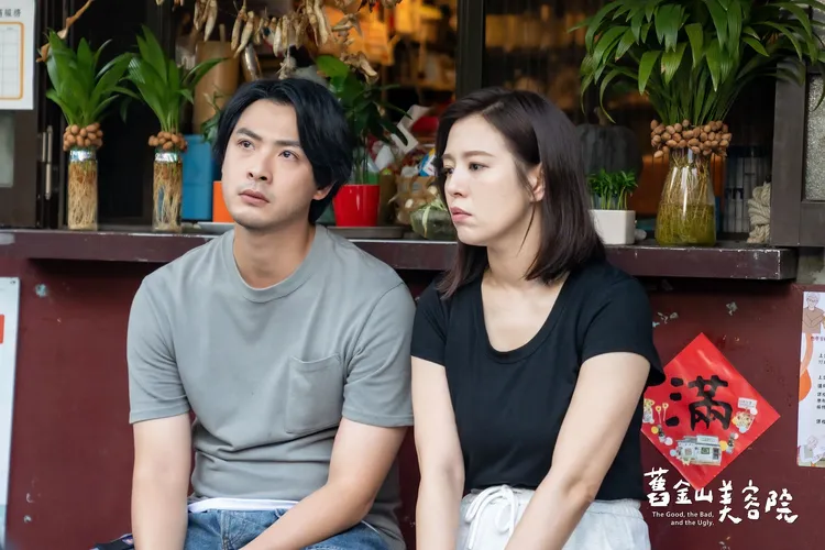 （左起）连晨翔、刘品言。TVBS提供