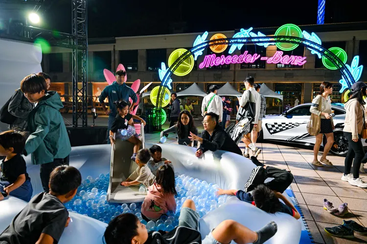 現場集結多款話題車型，更少不了好吃好玩的美食攤位與親子遊樂區。業者提供