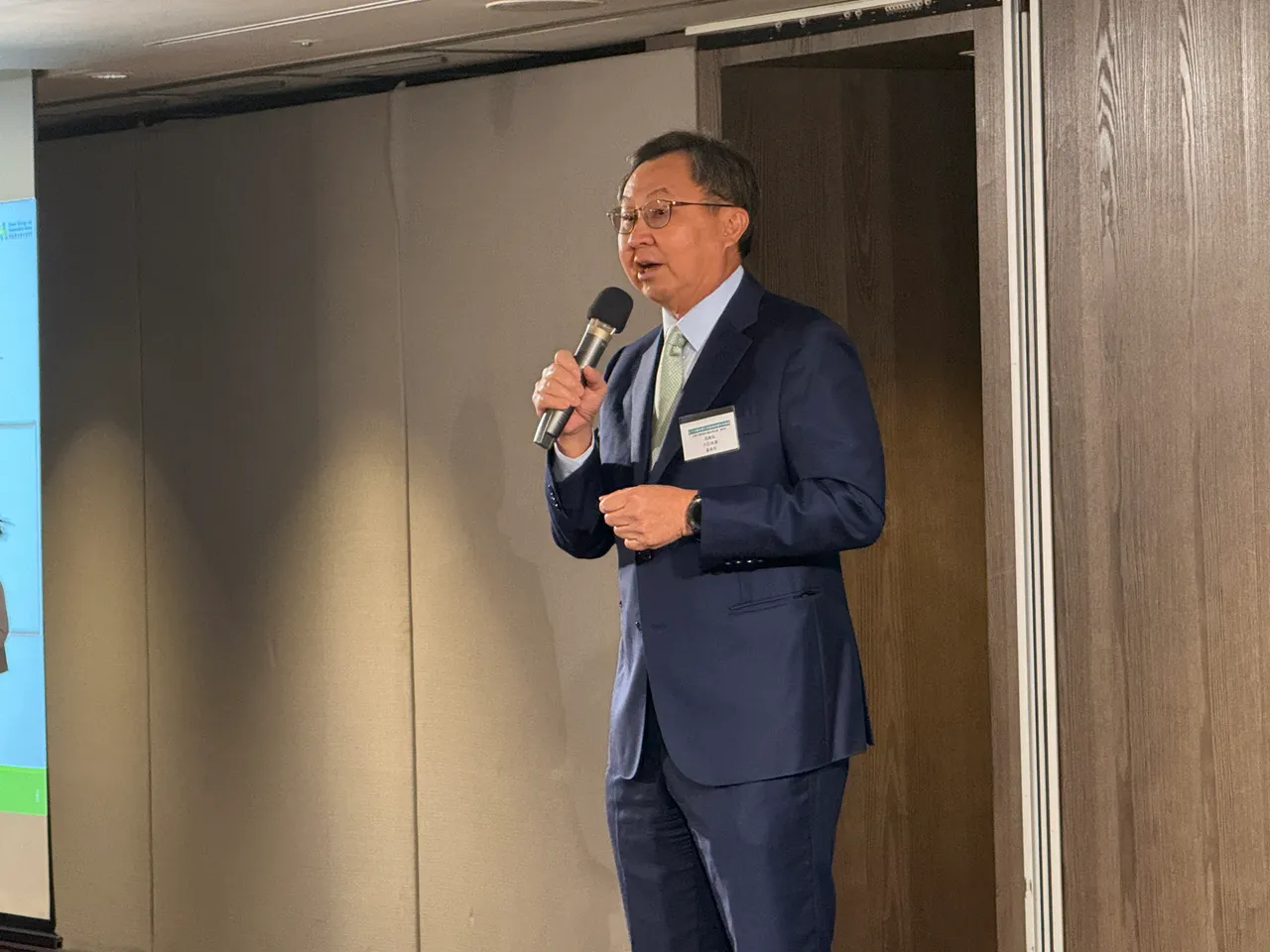 太阳光电产业永续发展协会理事长沈尚弘。吕承哲摄