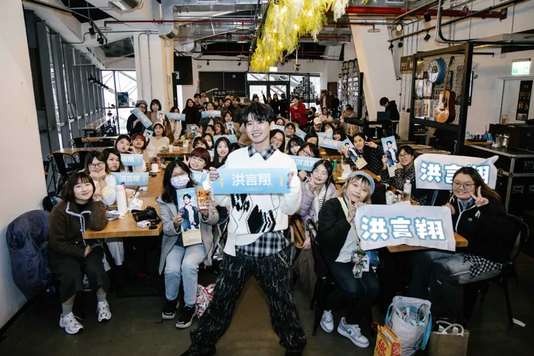 洪言翔久違開唱，與粉絲熱情同歡。抓馬文化提供