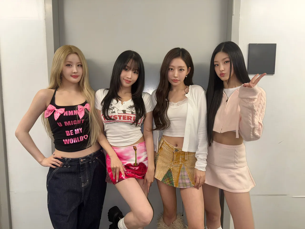 KISS OF LIFE昨天下午彩排时，NATTY（左二）还有参与。翻摄KISS OF LIFE X