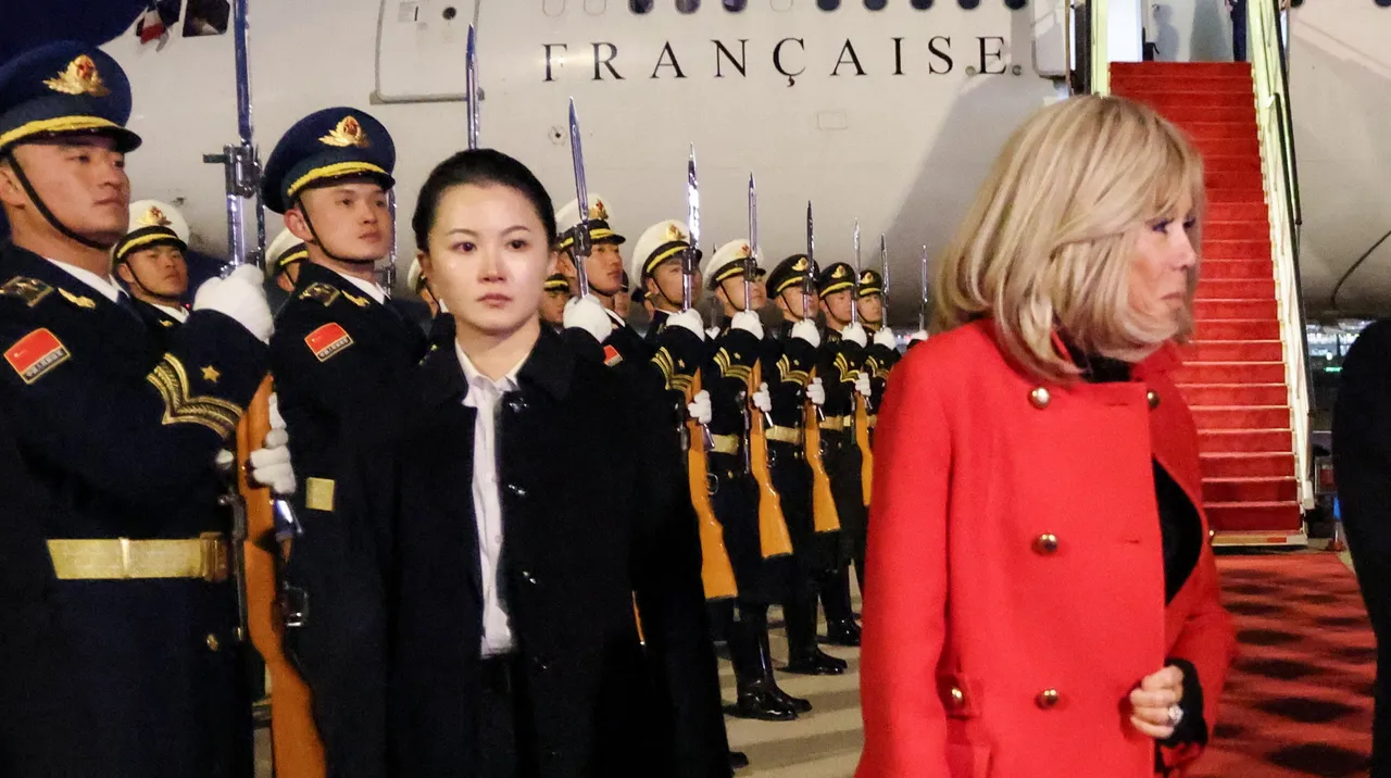 中国「最美女保镖」贴身保护马克宏夫人　小粉红：1人撂倒5日本人