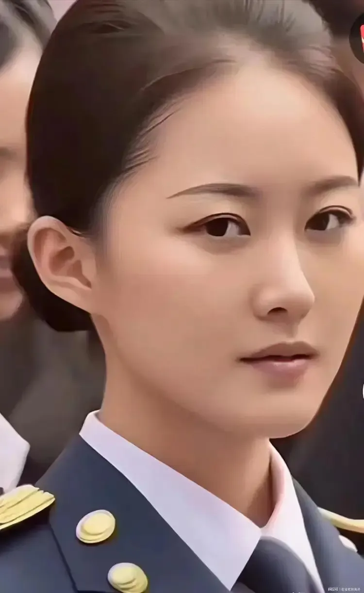 徐瑾的軍裝照。翻攝澎湃新聞