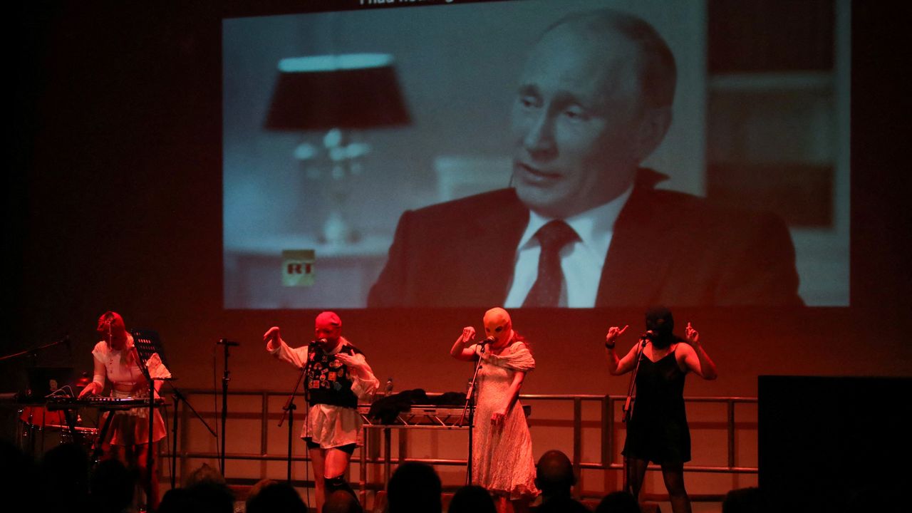 普丁最痛恨的女團!「暴動小貓」遭俄法院認定為極端組織