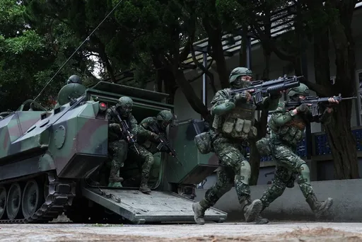 官兵涉租帐户给不法集团　马防部中将指挥官调职