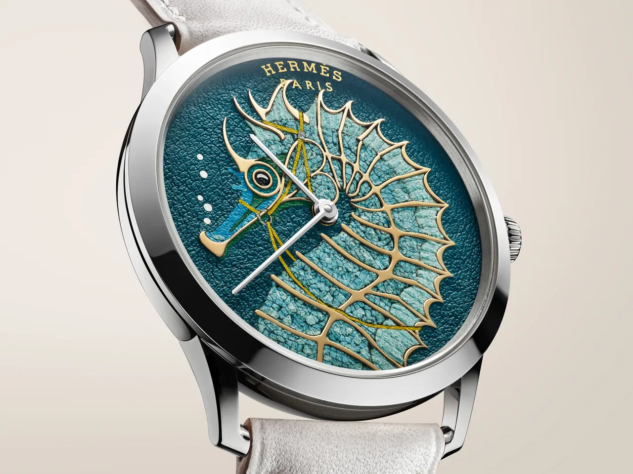 爱马仕Slim d'Hermès Hippocampe 工艺腕表。品牌提供