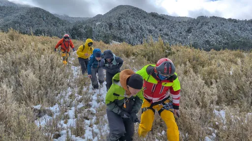 雪山西棱5人登山队失温酿1死　4队友搭空勤直升机获救
