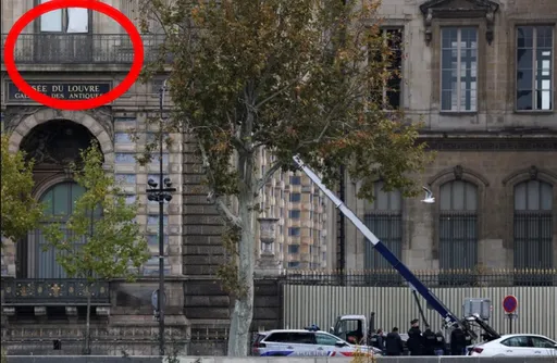 罗浮宫珠宝大窃案　30秒之差窃贼逃过警察