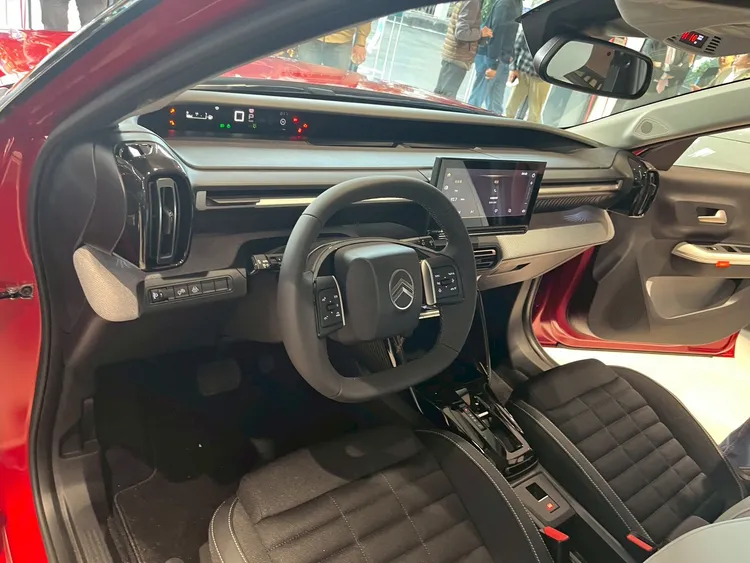 CITROËN C3 AIRCROSS在維持都會行駛靈活度的同時，帶來同級距中更為寬敞的車室空間。周奕豪攝