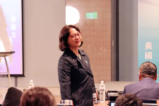 赖香伶任苗栗副县长！黄国昌「惊讶」：跟钟东锦谈好明年3月才公布