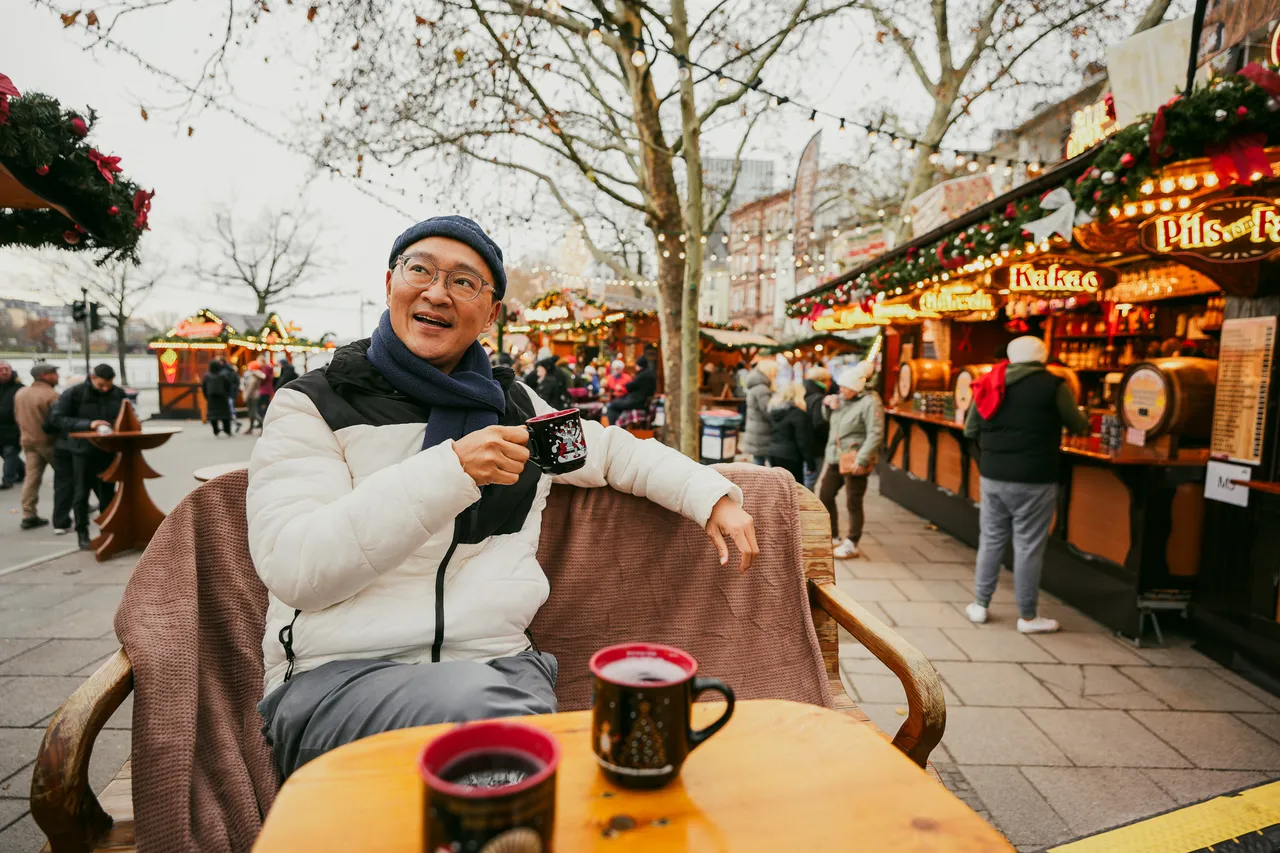 最能代表圣诞市集的美食饮品，非热红酒莫属。田欣云摄影