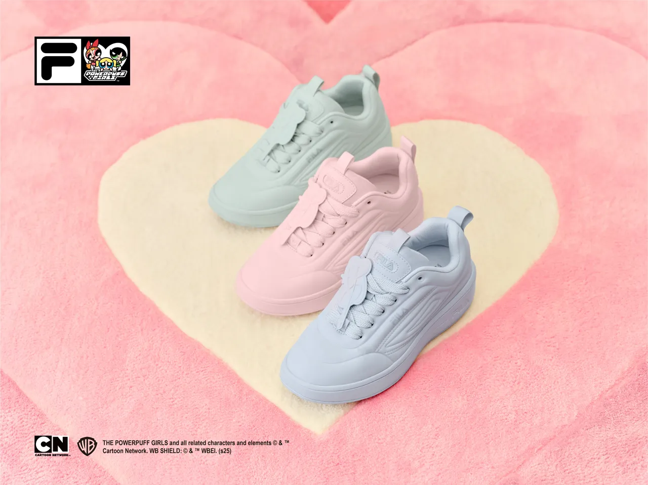 FILA X 《飞天小女警》SUPER BUBBLE联名鞋款，各2980元。品牌提供
