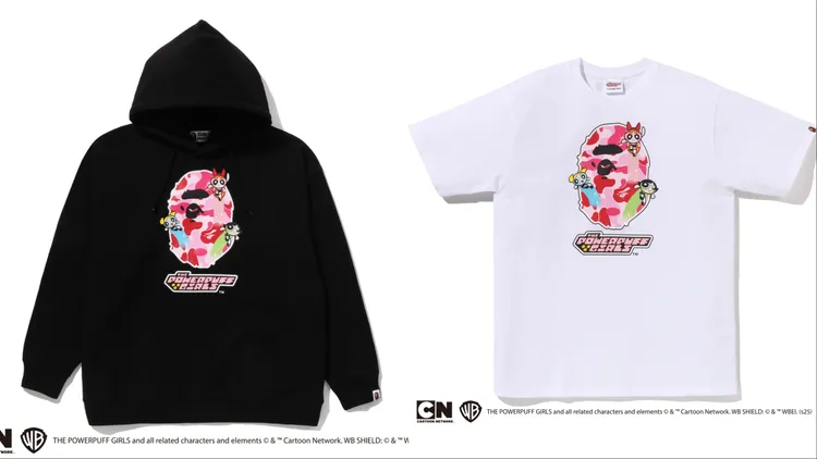 BAPE X 《飛天小女警》聯名連帽衫（左）8799元、聯名T恤（右）2799元。品牌提供