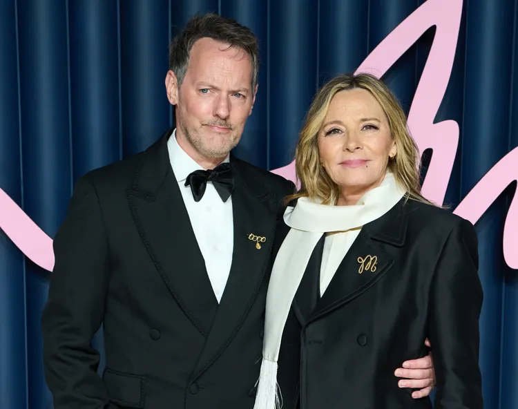 金凯特罗和罗素汤玛斯低调完婚。美联社