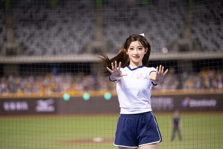 李珠珢近期沒有行程，因起粉絲擔心是遭到冷凍。翻攝自Fubon Angels臉書