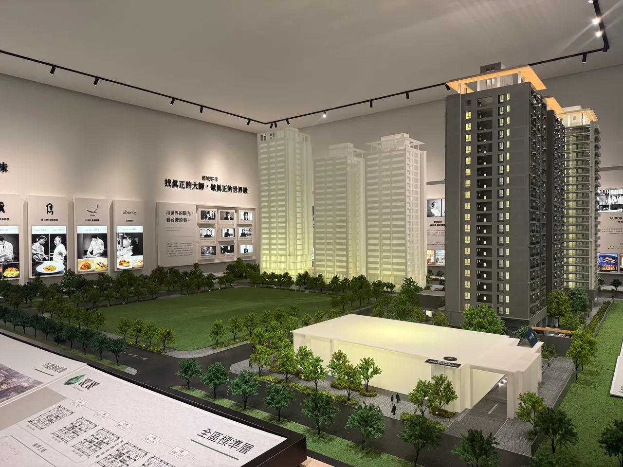 「国城寳实」，实登揭露该案从7月中进场至10月底，3个半月就卖出273户，单价从52.78万元到68.47万元，社区均价58.2万元。叶家铭摄