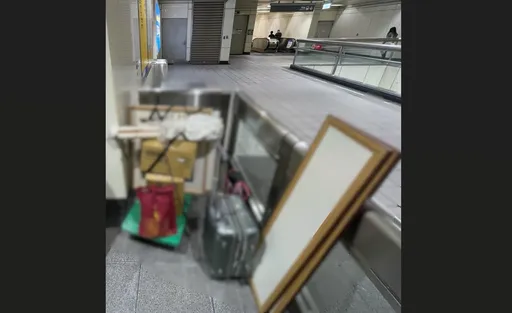北捷又有纠纷！男带超大量行李还想强上捷运　警到场劝阻