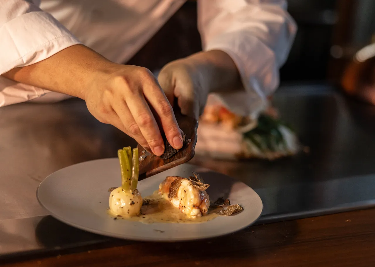 鳕场蟹 芜菁 黑松露。业者提供