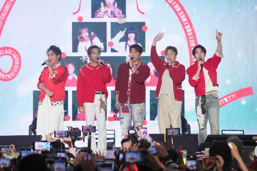 Energy闪兵纠纷后首合体吸1.1万线上观看　「没跳舞」原因曝光