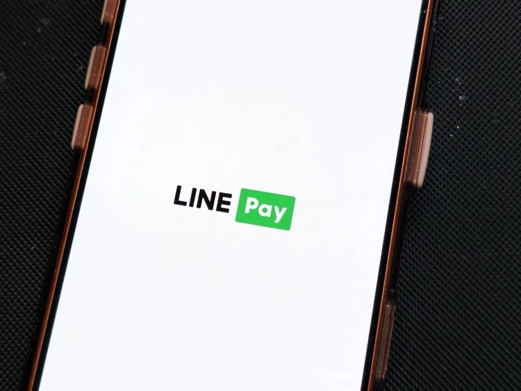 LINE Pay Money上線倒數，疑似湧入更新人潮，App短暫出現首頁卡住情形。趙筱文攝