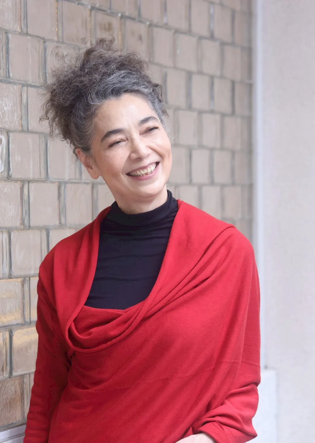 赖佩霞期许自己未来能持续透过音乐、戏剧与更多不同形式，将勇气与温暖回馈给所有爱她、也正在努力生活的人。尚时代文创娱乐提供