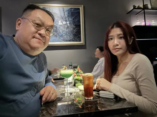 熊霓父女同框酸民「乱伦留言」超恶！她气到截图反击