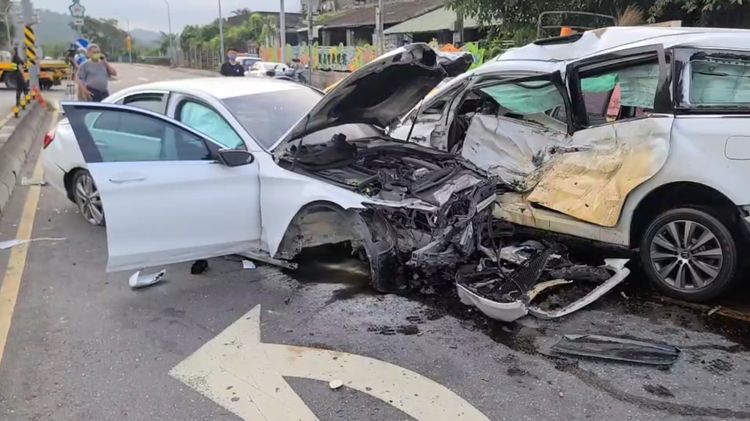 實習律師酒駕賓士飆速160km飛撞3車害1死 做「這2事」減刑只判4年半