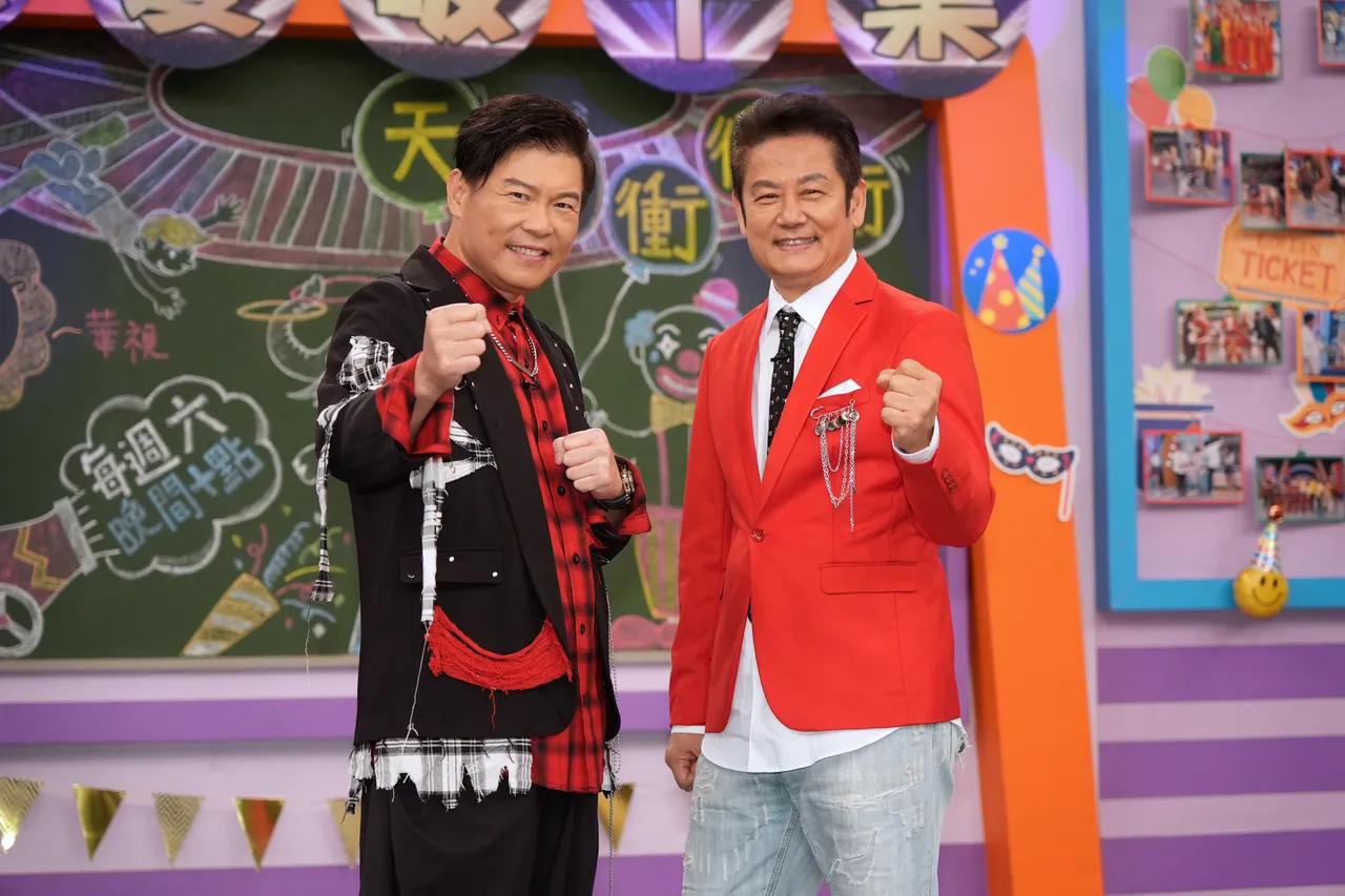 曾國城（左）、徐乃麟一聽媒體問時事題，立馬閃人。彭欣偉攝