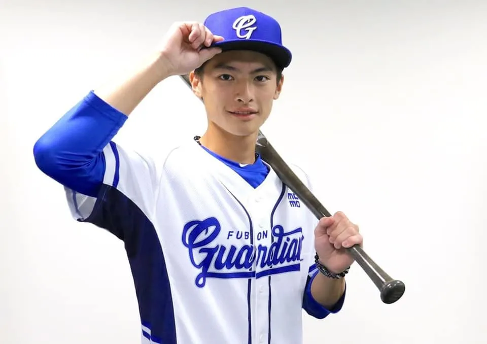张宥钧过去被选进中职富邦悍将棒球队。翻摄自张宥钧IG
