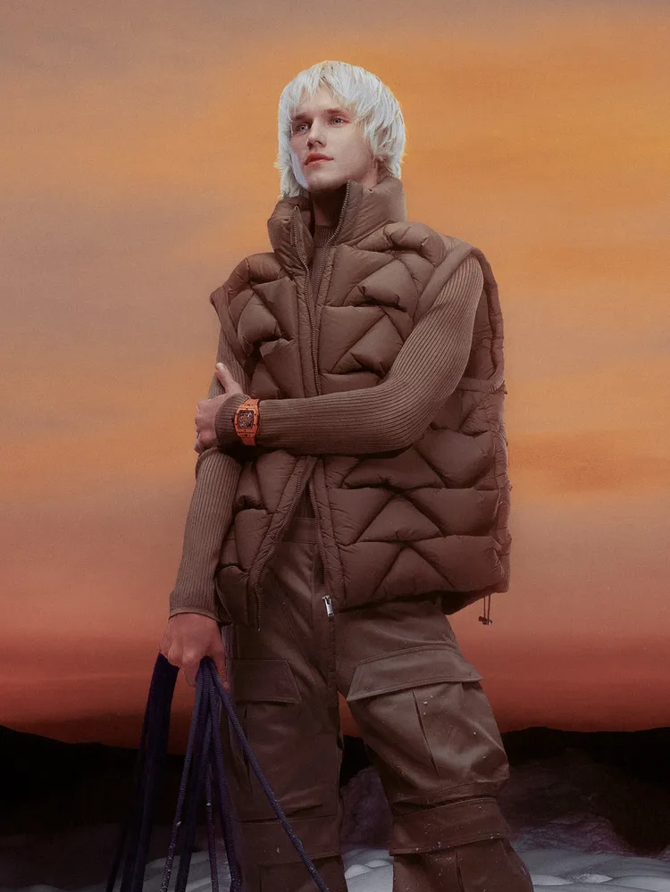 HUBLOT Spirit of Big Bang亮彩橘陶瓷計時碼錶。品牌提供