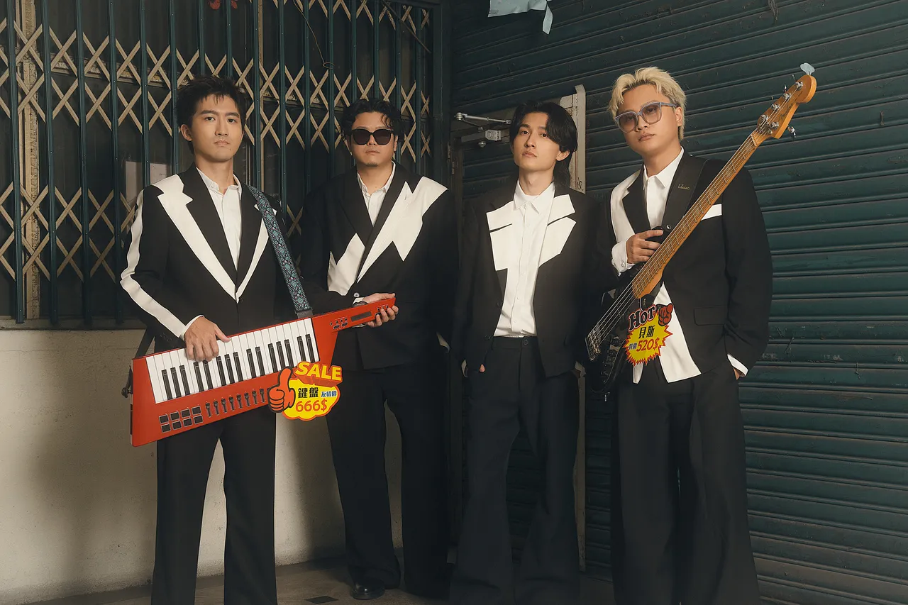 主唱王(左二)的約會故事令人毛骨悚然，夜衝去南投日月潭發生科學難以解釋的現象。何樂音樂提供