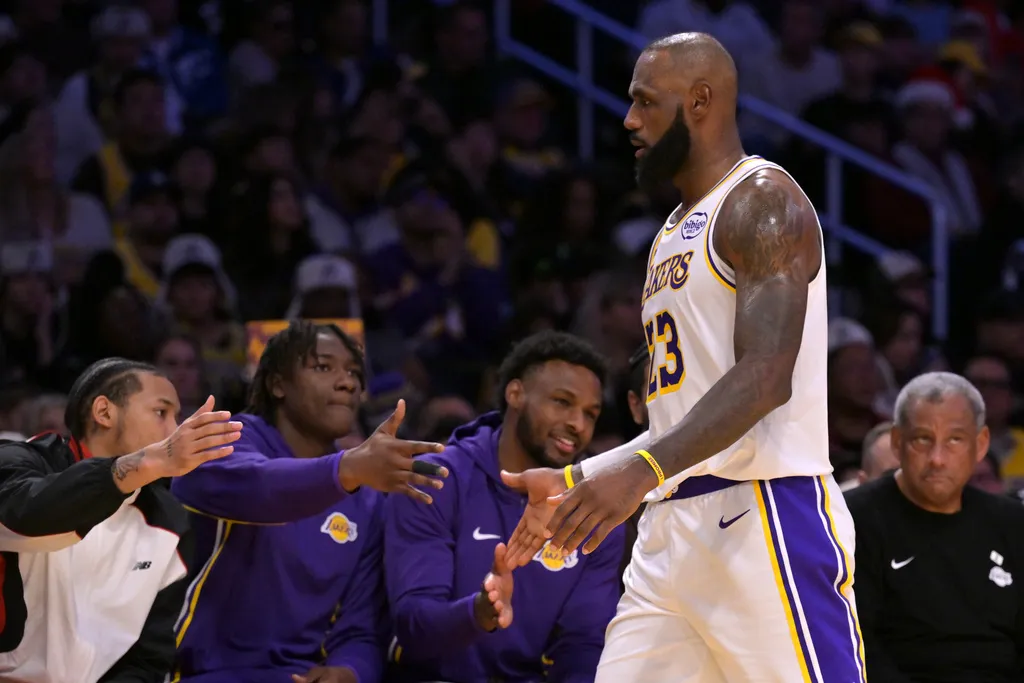 湖人3连败教头说重话！前队友爆「詹皇」根本不在乎　原因曝光