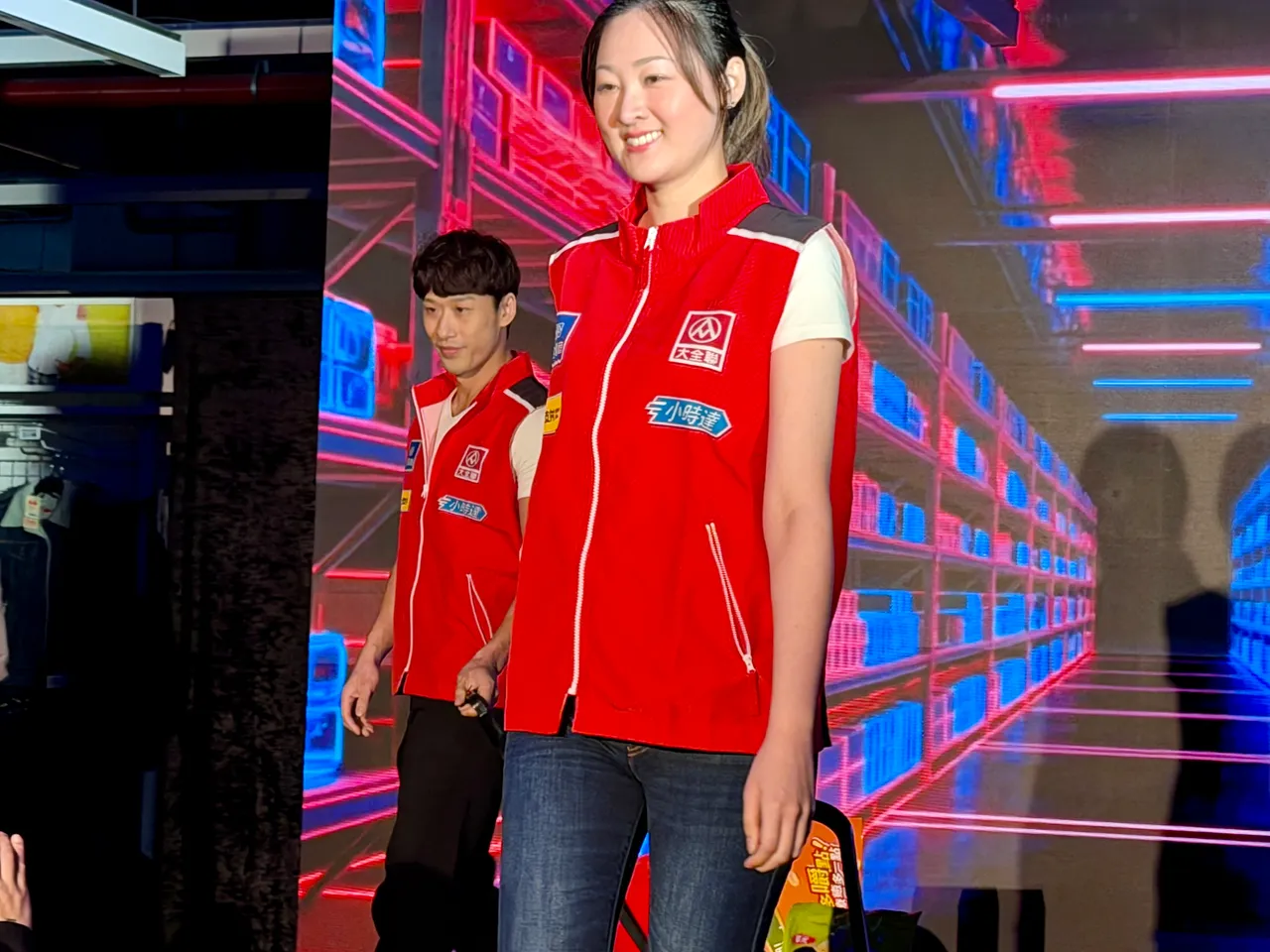 大全聯新版員工制服背心。莊偉祺攝