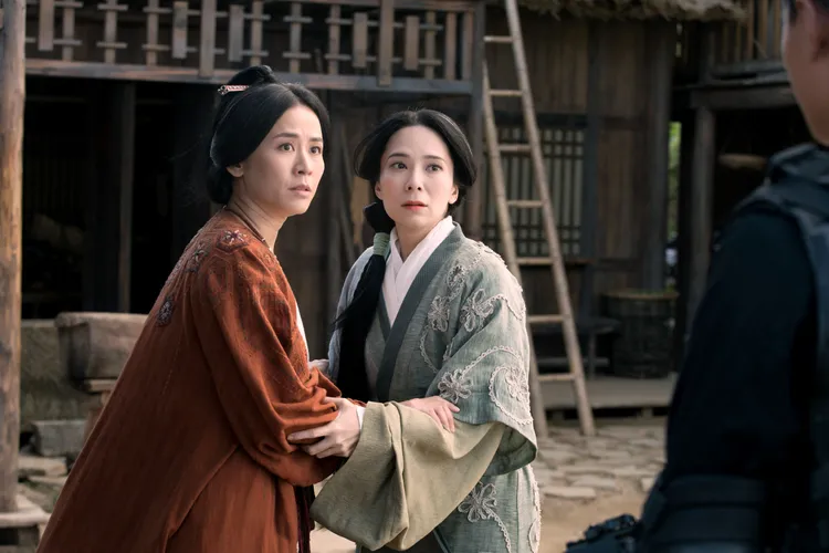 宣萱飾烏廷芳、郭羡妮飾琴清。華映提供