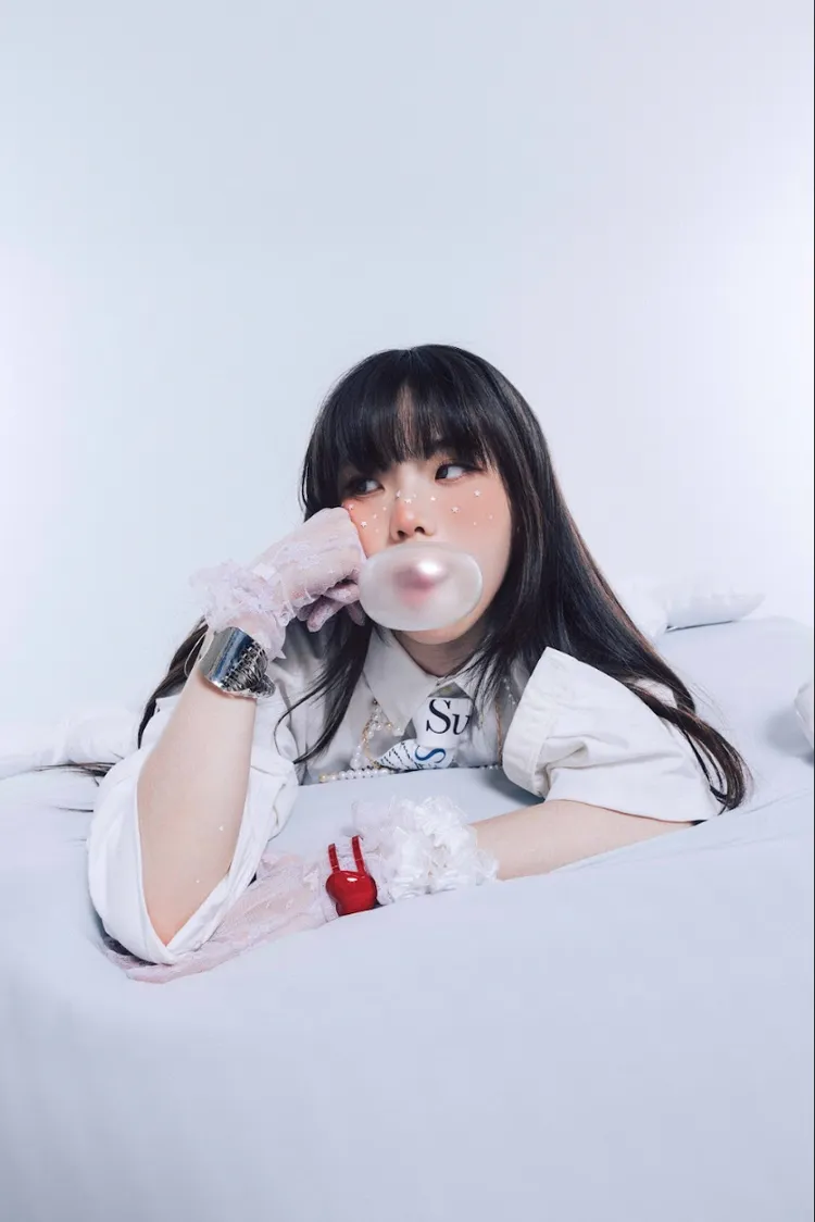 國民學姐胡恂舞專輯名稱源自她童年時期的乳名「花皮」。宇宙曼波藝創提供