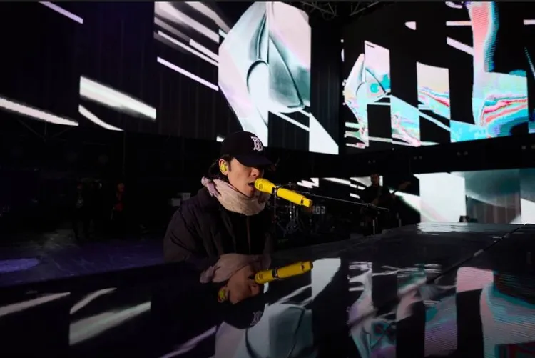 與觀眾一起迎接2026年，蕭敬騰有感而發說：「過去這一年，我和 Summer會互相提醒要先照顧好自己，才能照顧更多人。」喜鵲娛樂提供