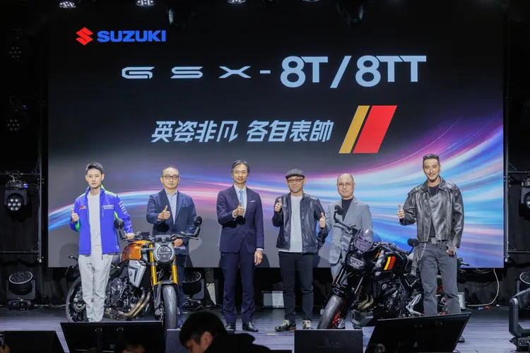 SUZUKI GSX-8T与GSX-8TT正式在台上市，两款车型承袭1970年代传奇名驹T500「Titan」以及GS1000 AMA赛道精神，堪称结合复古设计美学与现代工程科技。业者提供