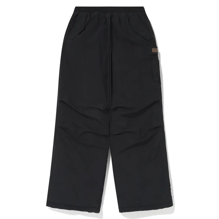 BBC EARTH長褲，3880元。品牌提供