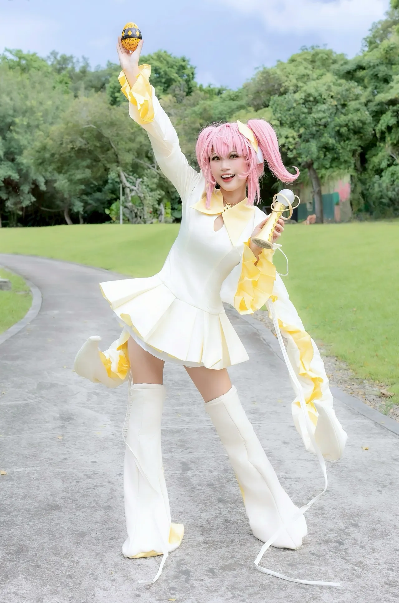 沈珈妤cosplay守护甜心-亚梦（方块版本）。乐天桃猿提供